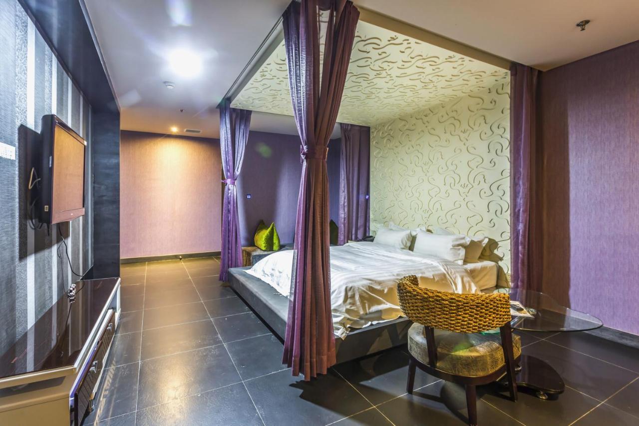 Qingdao Heng Bo Hotel Exterior photo